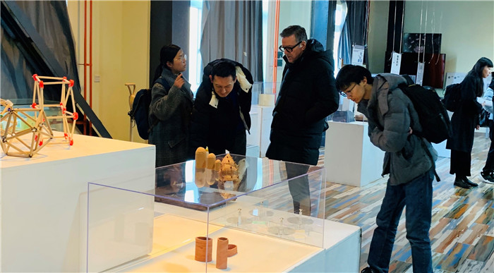 1575856006972010.jpg 参观产品工作室.jpg