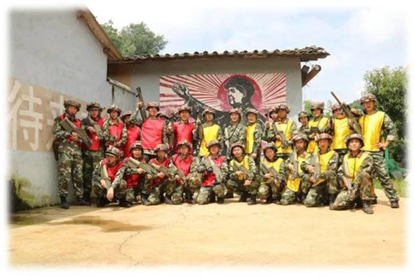 1585038997492527.jpg 野外拉练.jpg