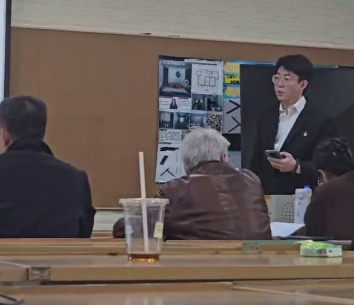 1744011629894386.jpg 04e91c741f96ad81d3b11de9de7eb21.jpg