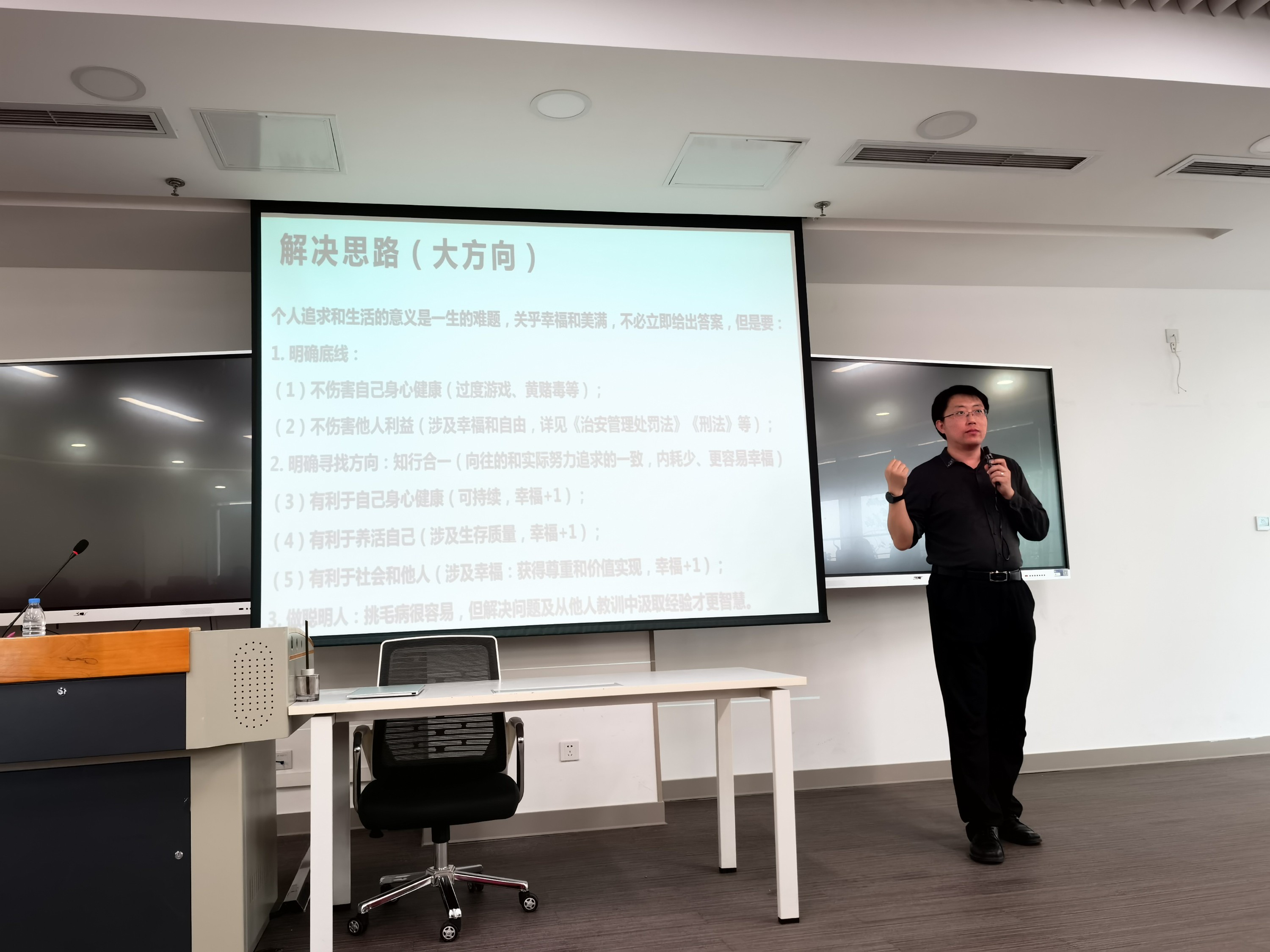 1747899218334632.jpg 1747899218334632.jpg