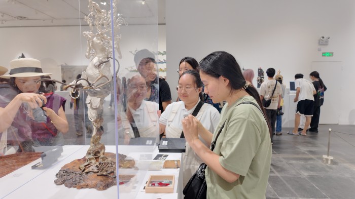 图9 学生拍摄展品.jpg