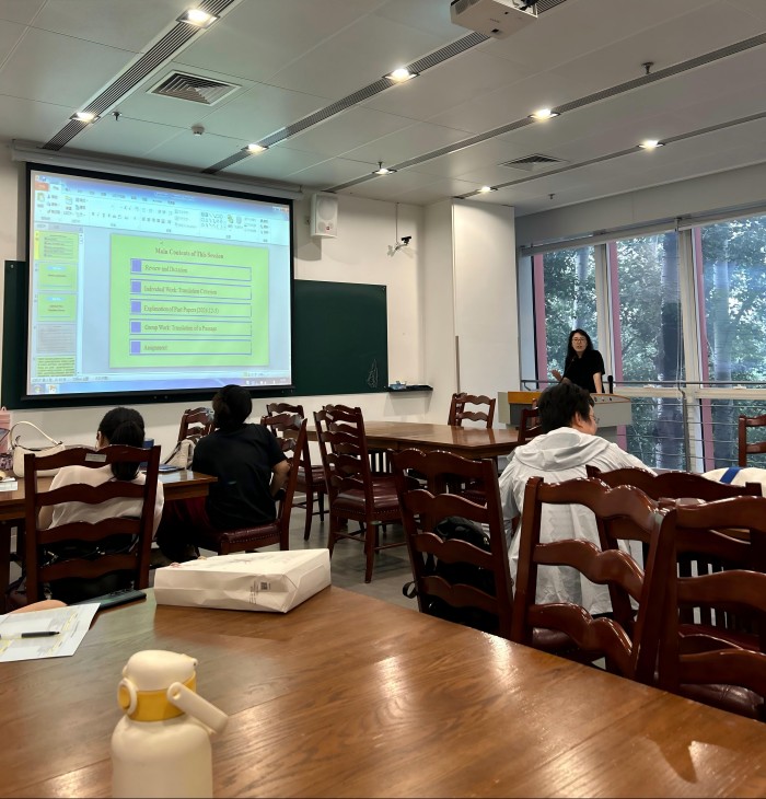 1751870551642168.jpg 3、刘芳老师.jpg