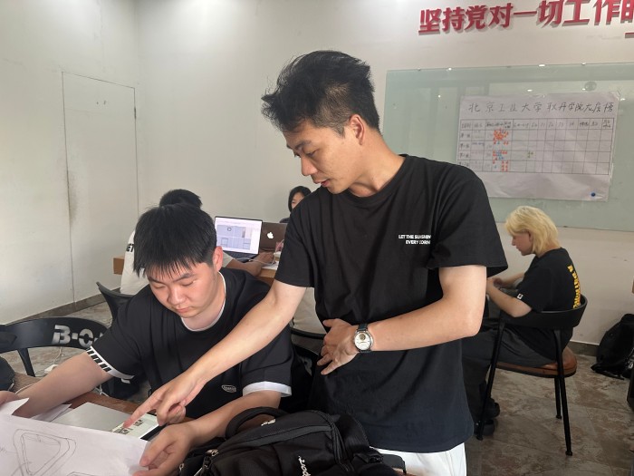 1752044803982147.jpg 图4 企业导师指导调研资料.jpg