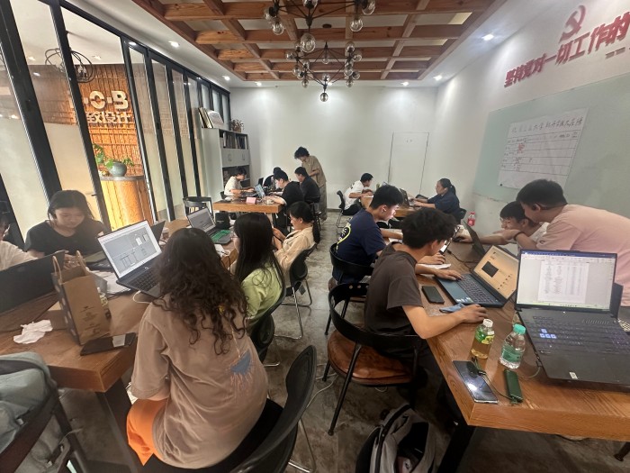 1752044982710375.jpg 图19 最后的冲刺.jpg