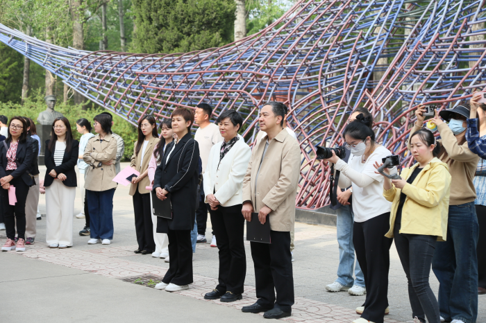 1744961261498232.png 图片2.png